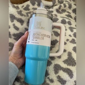 30oz Stanley Quencher Tumbler